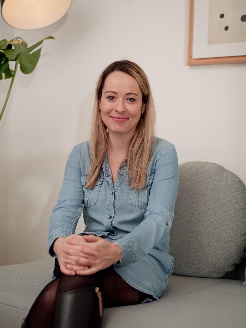 Portrait Katharina Maurer Psychotherapeutin in Ausbildung unter Supervision